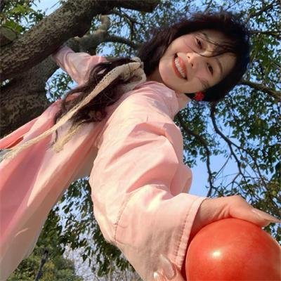 姹紫嫣红碧绿波