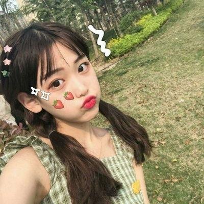 屋中美人